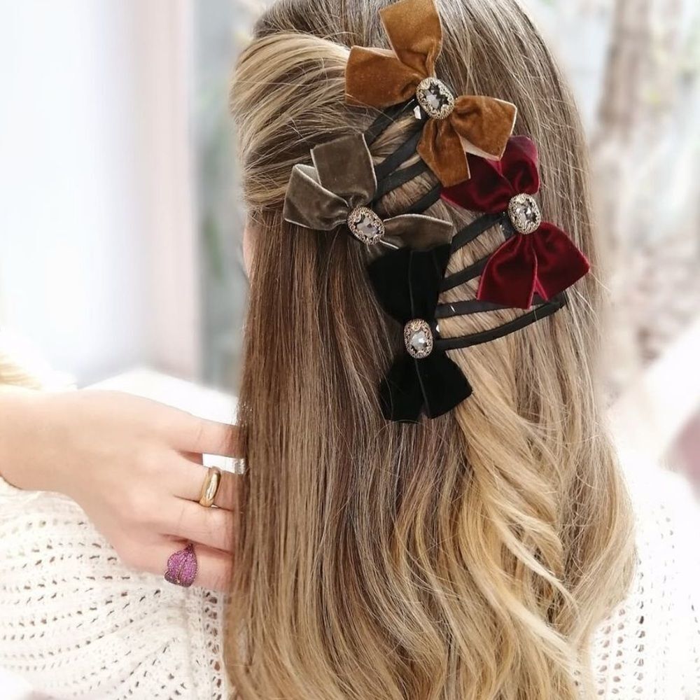 Hair Clip Lace with a stone in 4 different colors plus Ipsy bag NWT